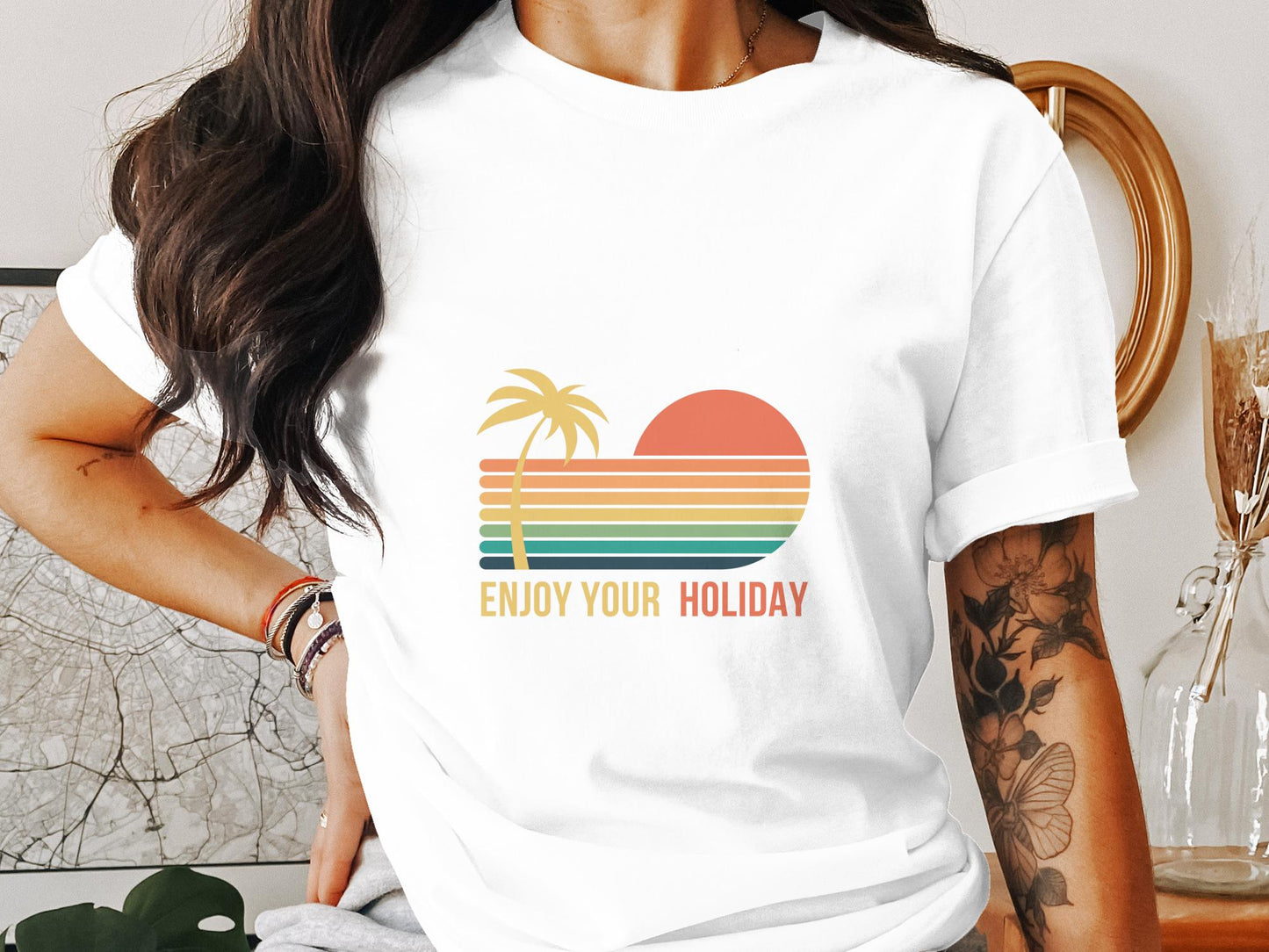 HOLIDAY TEE